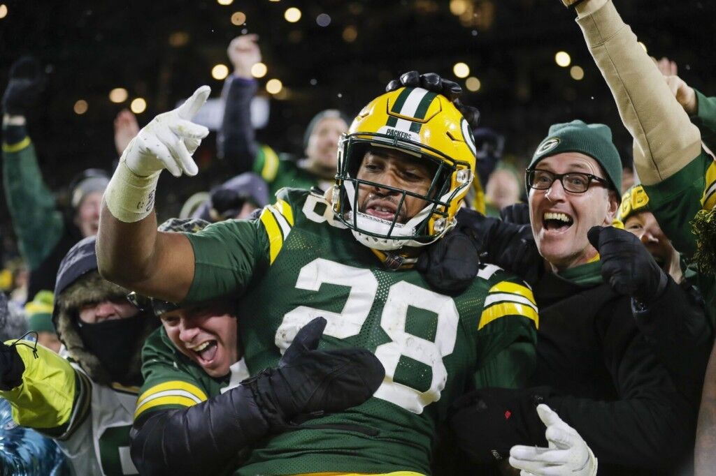 Packers star AJ Dillon makes Halloween even sweeter with signed cards |  Milwaukee Bucks News | channel3000.com