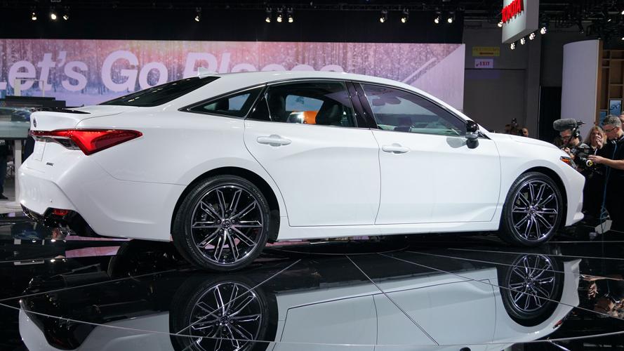 Toyota makes big improvements to its biggest sedan | News | channel3000.com