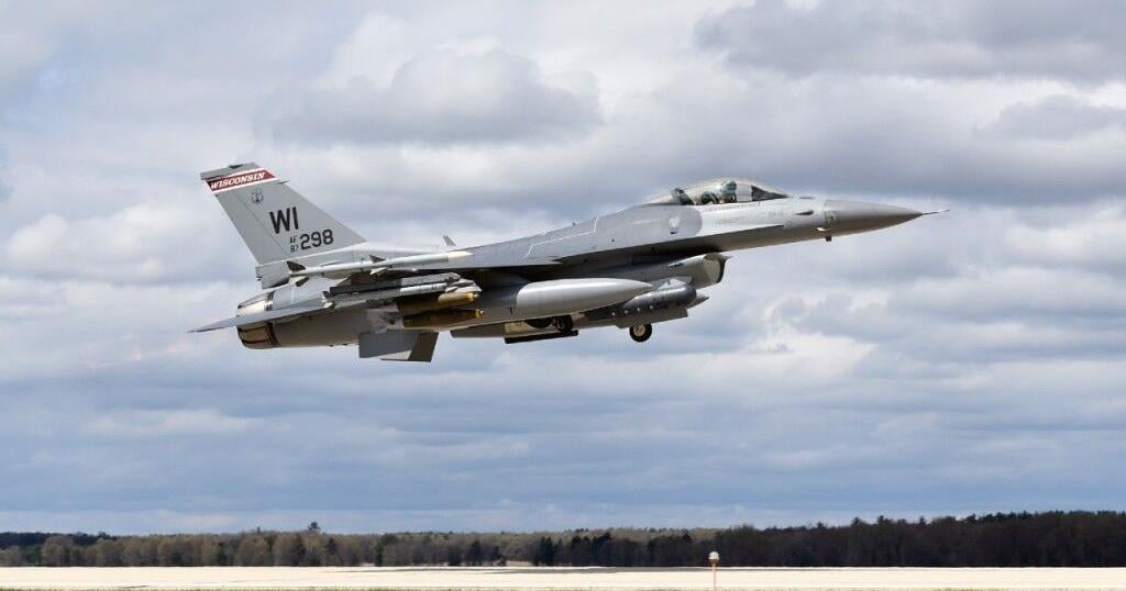 Wisconsin Air National Guard conducting evening training flights in Madison this week