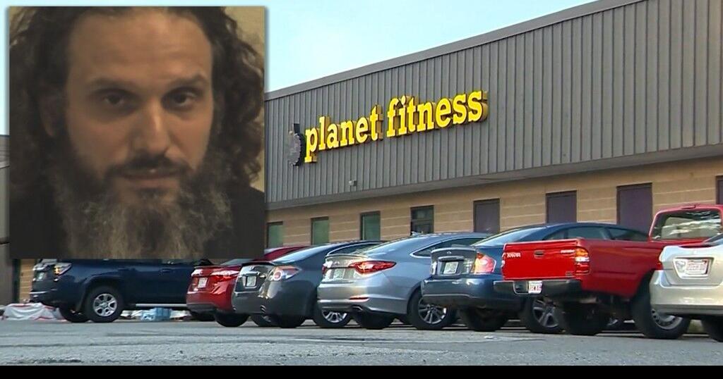 Man arrested for naked workout at Fitness National and World