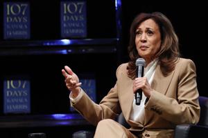 Kamala Harris Campaigns in Wisconsin With David Crowley