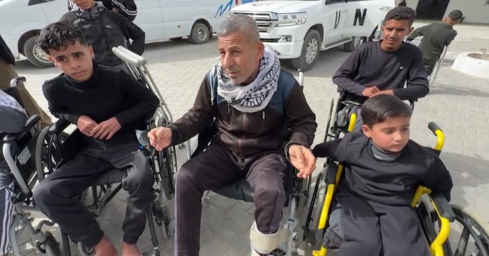 Palestinians cross between Egypt and Gaza after Rafah border crossing reopens