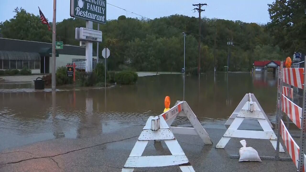 PHOTOS Flooding closes Main Street bridge in Darlington News