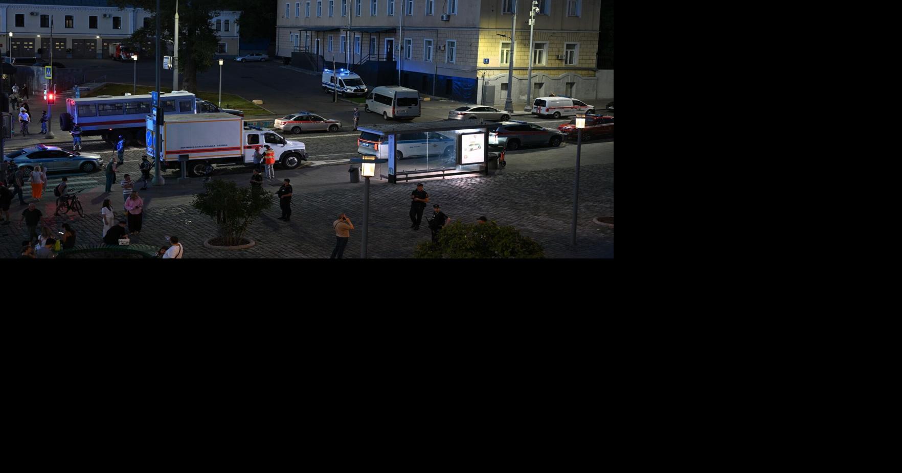 Moscow restaurant bomb kills 2 victims and woman suspected of delivering device