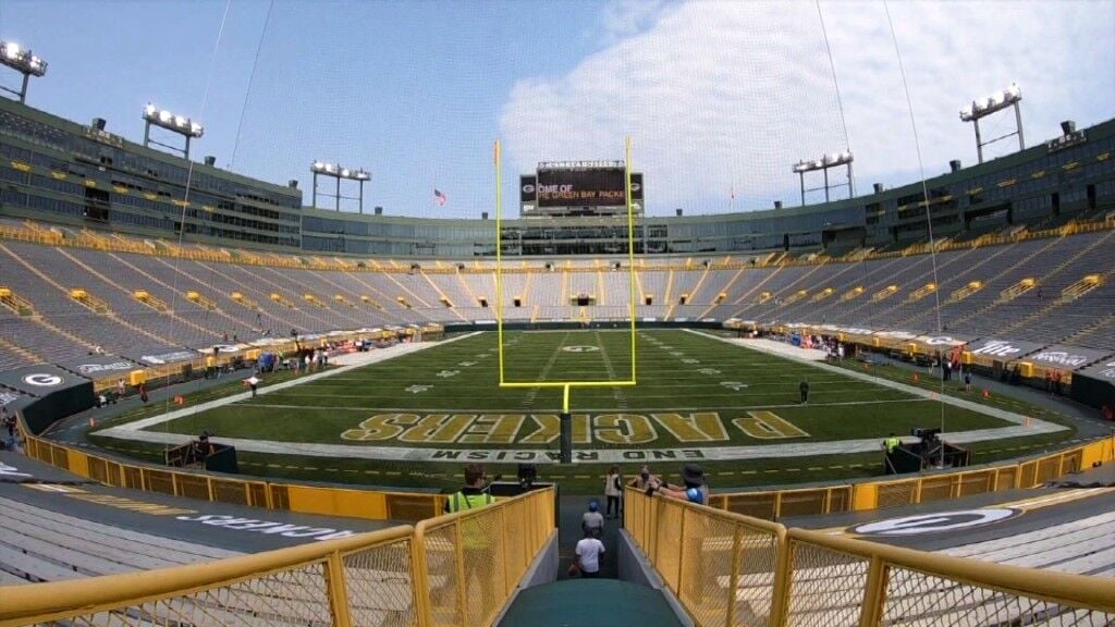 Green Bay Packers vs. Kansas City Chiefs Tickets Sun, Dec 3, 2023 7:20 pm  at Lambeau Field in Green Bay, WI