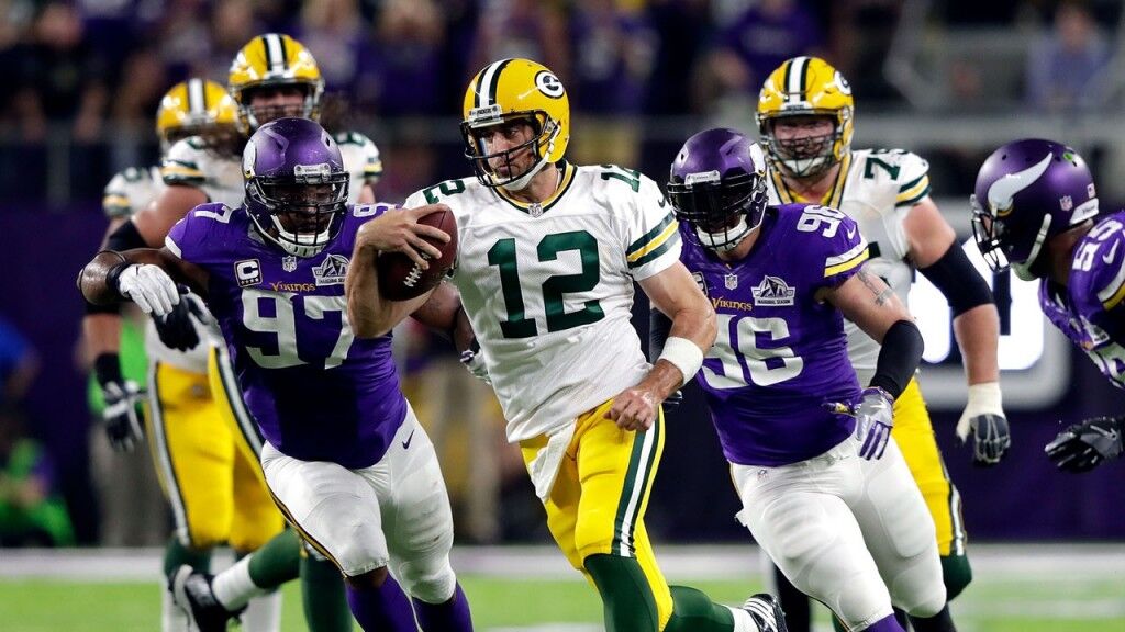 PHOTOS: Packers lose to Vikings 17-14, Local News