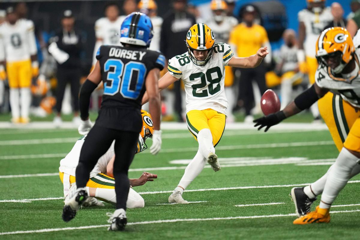 Topi Kickers LIONS 20, PACKERS 17 | Packers will stick with rookie kicker Trey Smack ...