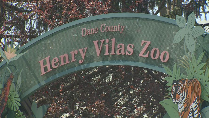 Henry Vilas Zoo reopening Tundra Buggy | News | channel3000.com
