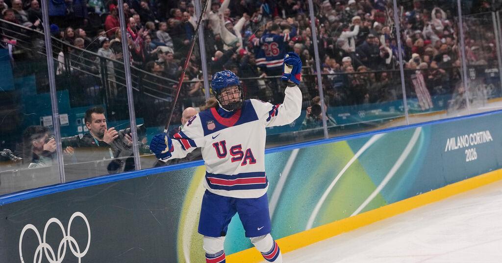 Wisconsin superstar Harvey named IIHF Female Player of the Year