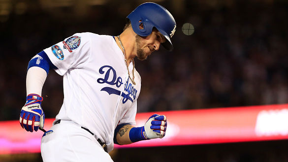 Ex-Dodger Yasmani Grandal strikes deal with Brewers