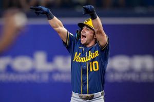 Brewers Reportedly Score Eight Runs With Two Outs