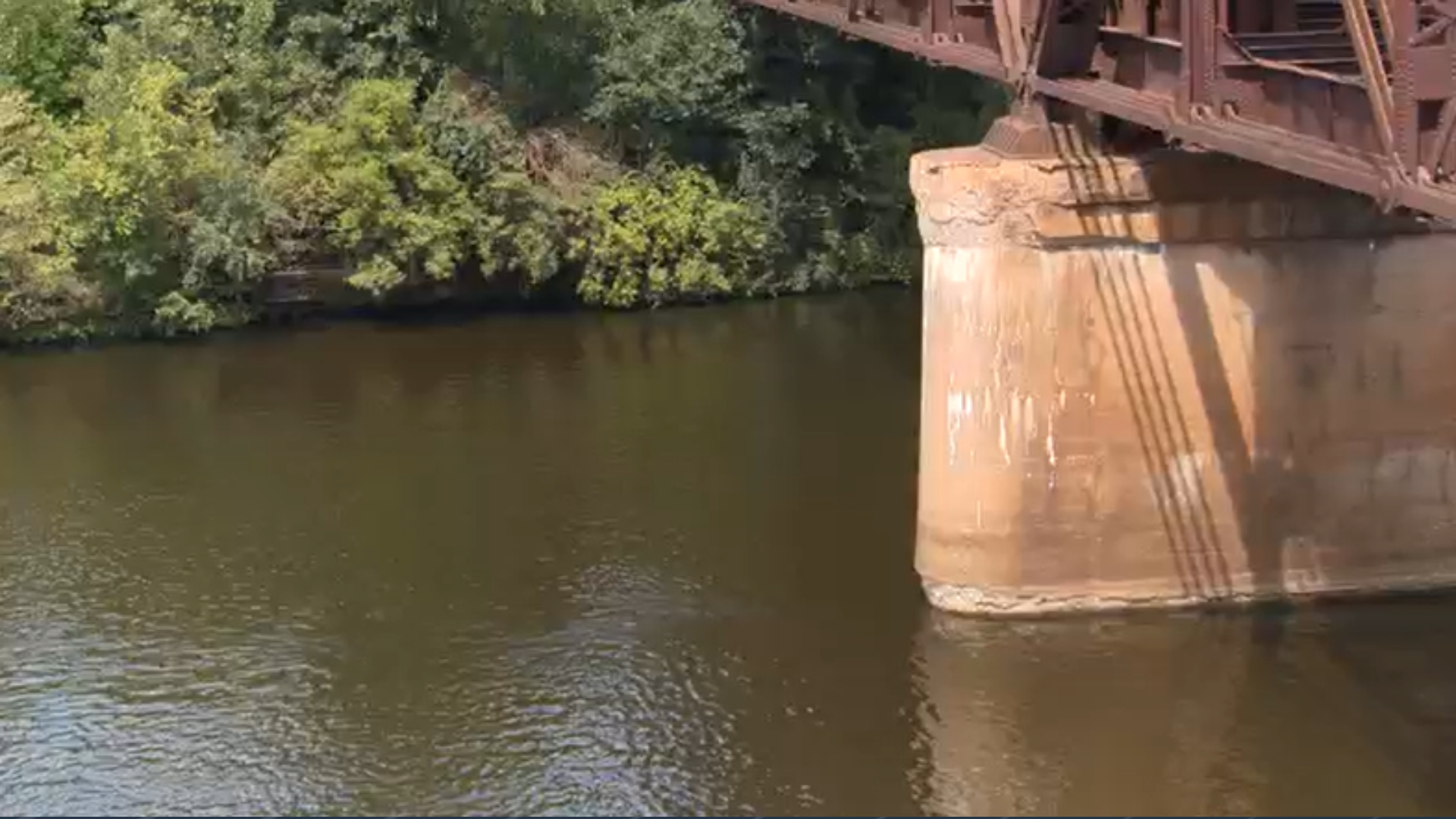 Body of man who jumped from tour boat into Wisconsin River recovered ...