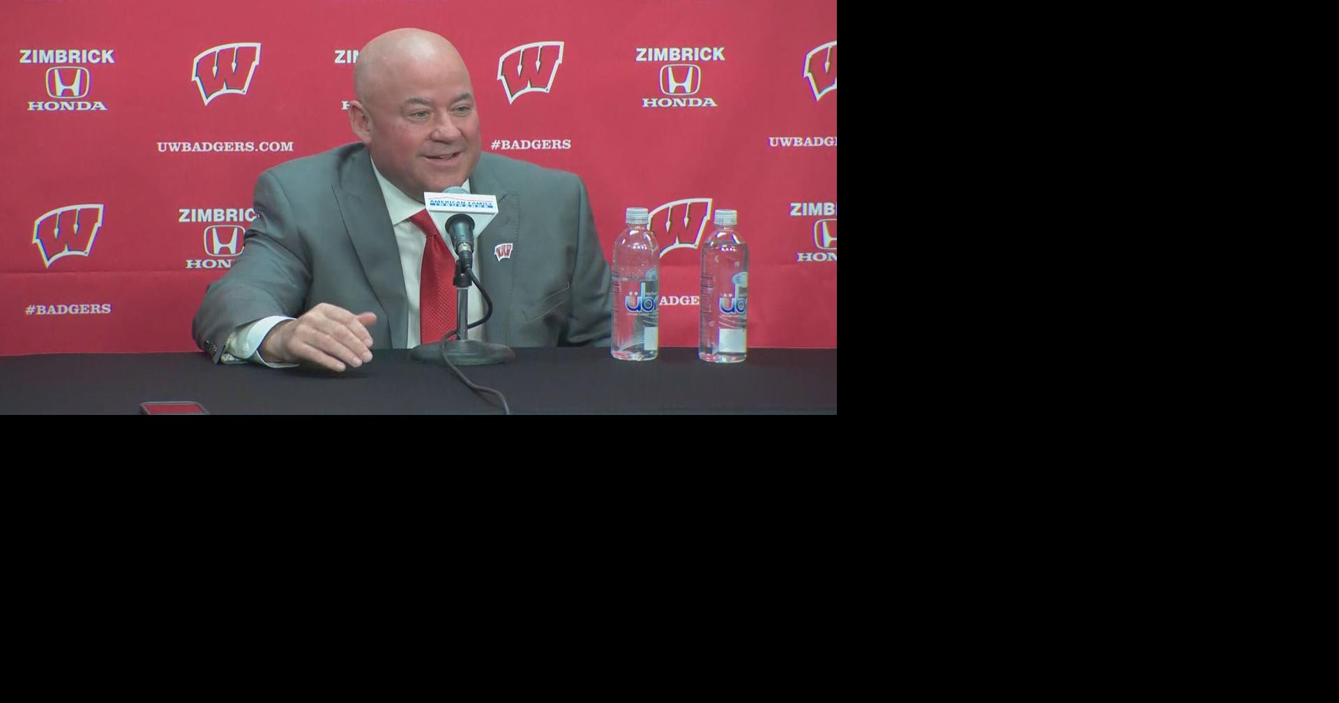 Hastings gets 50th win as Wisconsin head coach as Badgers punch 7 past Notre Dame