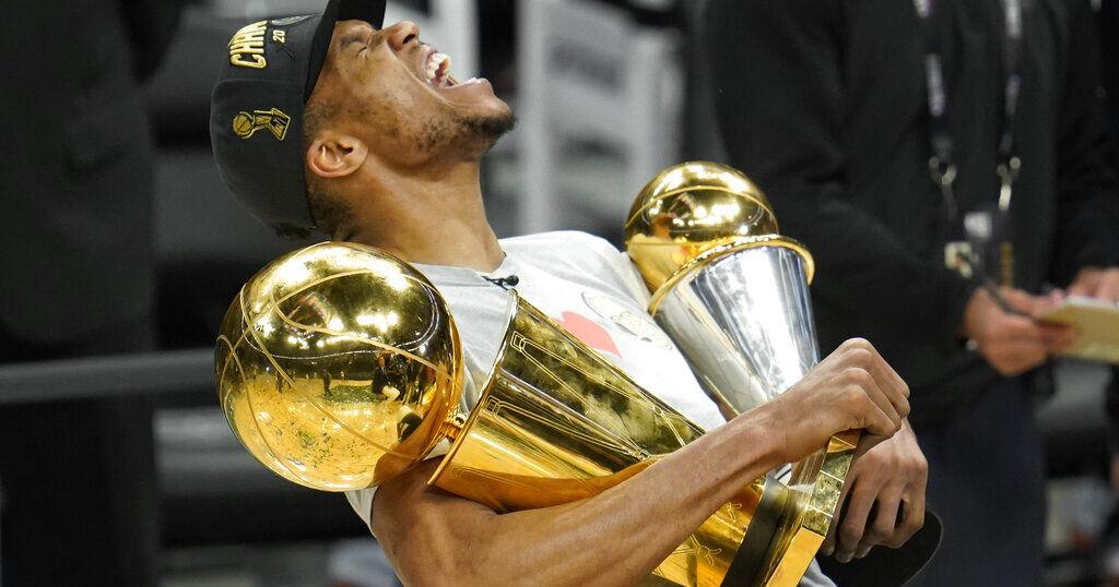APTOPIX NBA Finals Suns Bucks Basketball