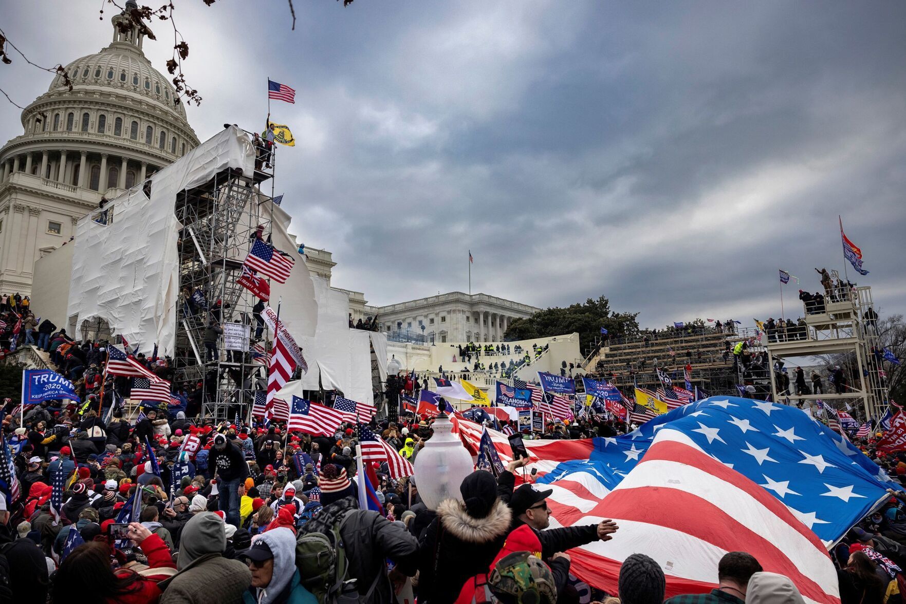 Watchdog Finds FBI Intelligence Missteps Before Jan. 6 Riot, But No ...