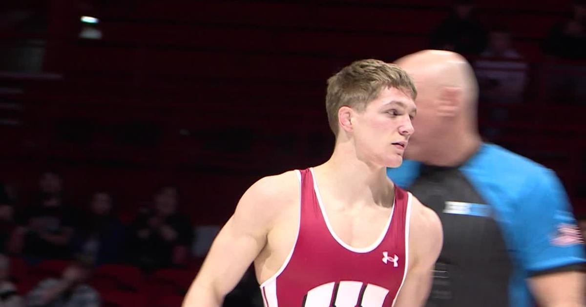#18 Wisconsin wrestling defeats Northwestern, off to 10-1 start