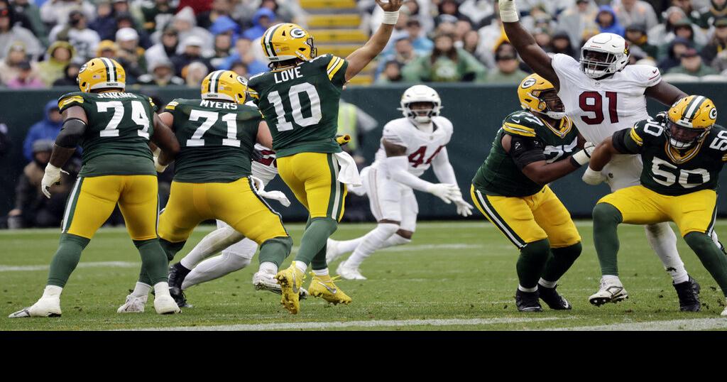 Packers' QB Love dominates Cards with full complement of receivers
