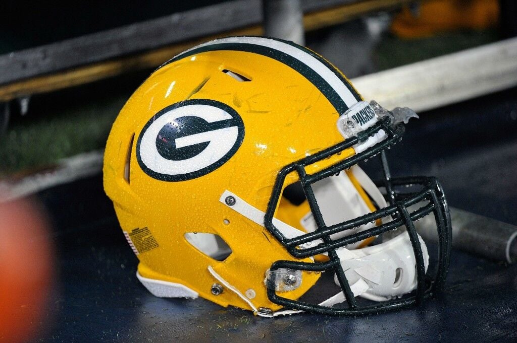 Packers allowing season ticket holders to attend divisional playoff game
