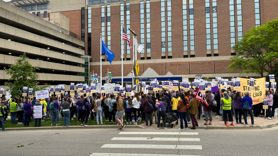 Nurses strike (2)