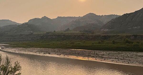 Unhealthy smoke from Canadian wildfires blankets the Upper Midwest
