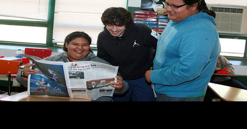Cherokee Phoenix staff visits Cave Springs High School Education