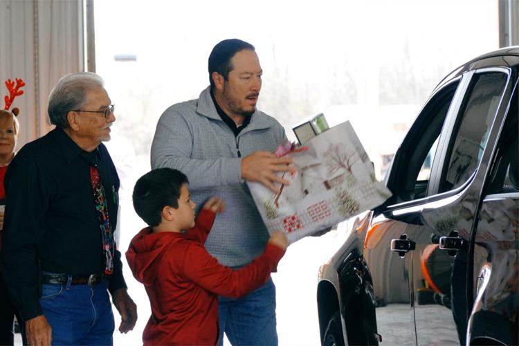 Cherokee Nation hosts Christmas drive-thru event for veterans ...