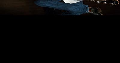 Doug Stone brings country gold to Track 5. on May 26 - Vimarsana News