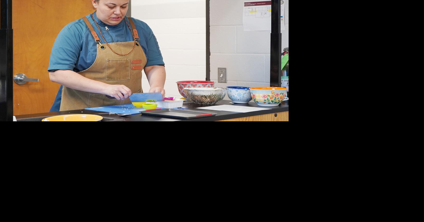Cherokee chef leads community cooking demonstration