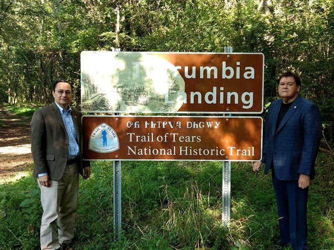 Hoskin visits Tuscumbia Landing in Alabama News