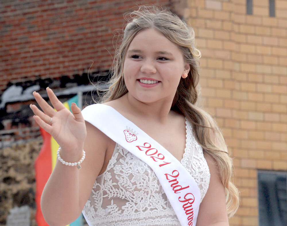 Festivalgoers flock to ‘Strawberry Capital’ following 2020 absence