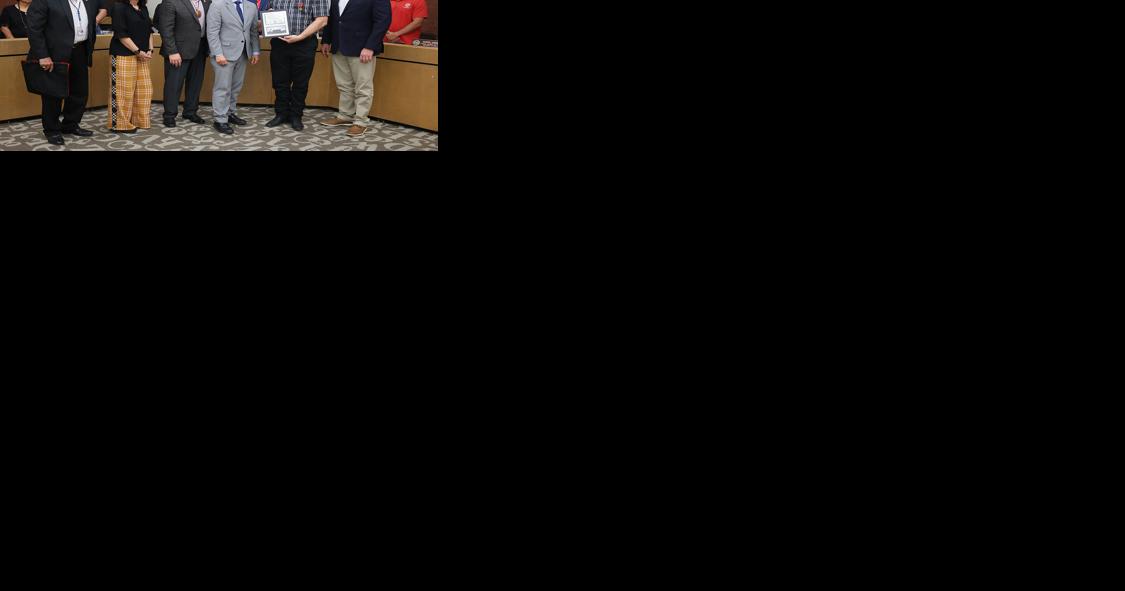 Cherokee Nation honors Veterans with Medal of Patriotism at Council meeting - Vimarsana News