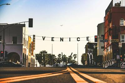 Actress Linda Kozlowski, 67, spotted in Venice Beach after years away