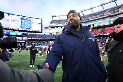 NFL: Buffalo Bills at New England Patriots