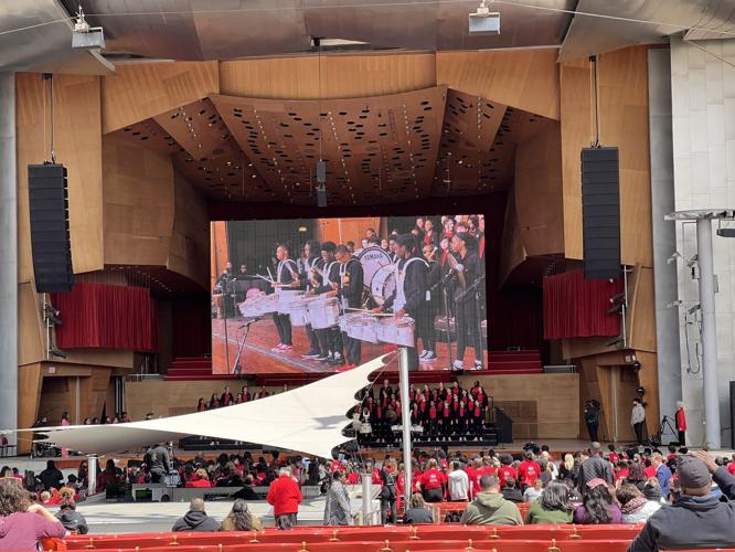 uniting voices paint the town red concert