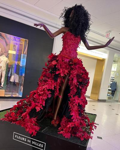 Floral display inspired by Diana Ross by anemone.