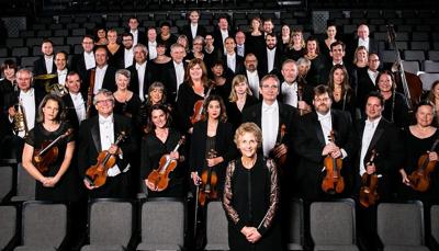 The Music of the Baroque Chorus and Orchestra with Dame Jane Glover. (Not all members present, photo by Elliot Mandel).