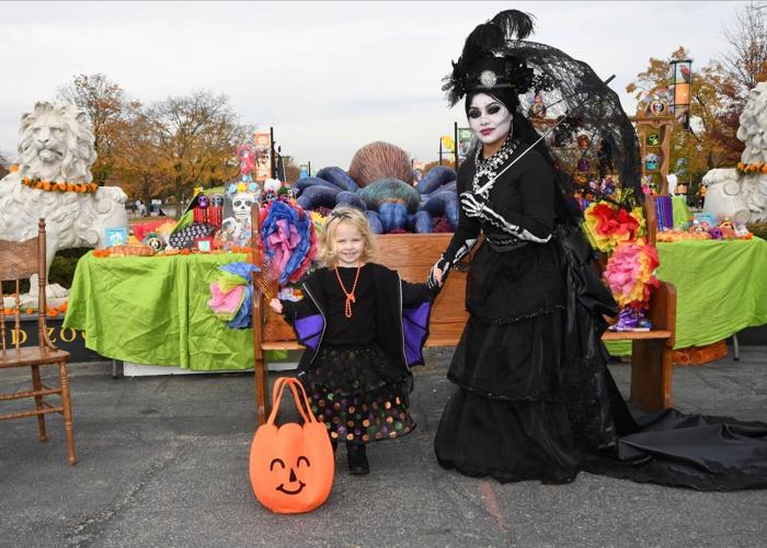 Celebrate Halloween Spirit Chicago 2025 with the Best Fests & Zoo Fun