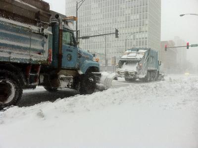 Arctic blast brings early snow, record cold across the Midwest and East
