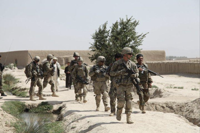 U.S. to auto-register men for draft by December