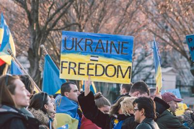 Trump and Zelensky discuss security and mineral trade
