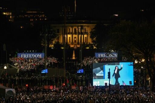 Harris's rally outside the White House was attended by tens of thousands of supporters