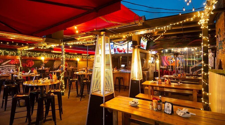 Says cheers to Christmas spirit at Chicago's most festive bars and restaurants