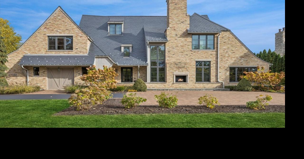 Former Blackhawk lists Hinsdale home for M | Candid Candace