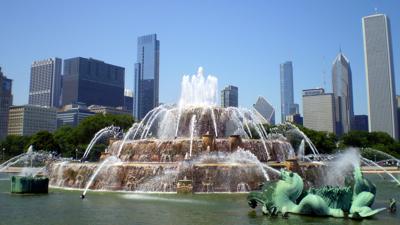 Buckingham Fountain set to go on at "Switch on Summer," a free celebration marking the start of summer May 10. (Wikimedia Commons)