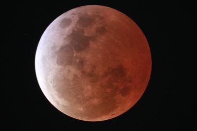 Watch the Lunar Eclipse live with Adler Planetarium