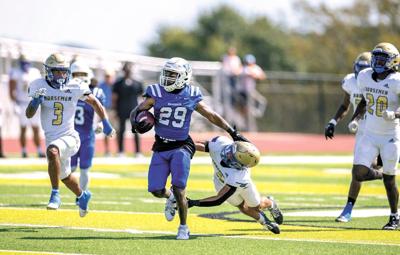 241029-Blinn FB vs NEO 10-26-24-Kelton Weathers for Release.jpg