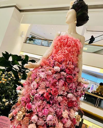 Floral display inspired by Jackie O by Flowerchild.