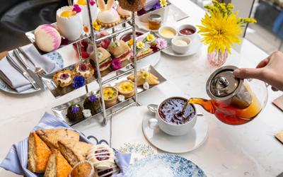 Pinkies up—it’s tea time! Chicago’s most luxurious hotels hosting spring afternoon tea