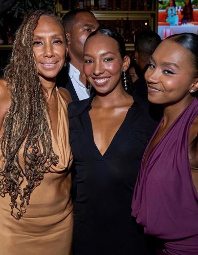 Liza Cruzat and daughters Aliya Brooks and Carley Brooks. (Parrish Lewis Photography)