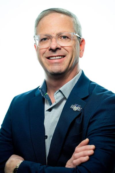 St. Thomas University is announcing the creation of the Center for Professional and Continuing Studies, six new certificate programs, and the hiring of decorated academic administrator Bruce Ozga as the Center's director. Ozga most recently served as vi...